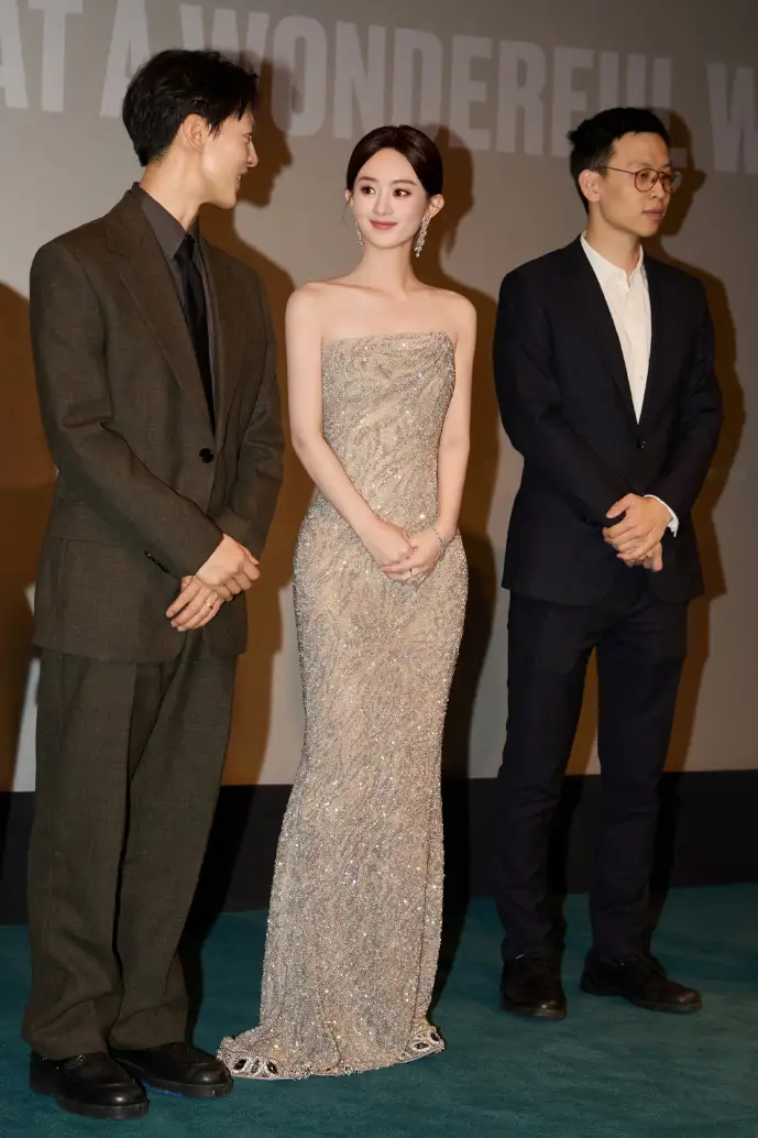 现代潜艇作战示意图